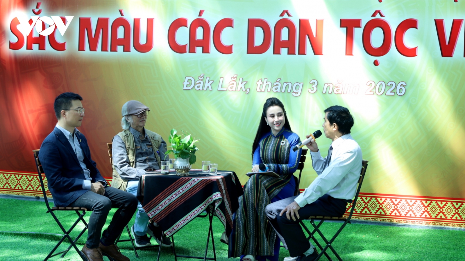 Gợi mở cảm hứng sáng tác về bản sắc các dân tộc qua nhiếp ảnh